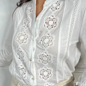 Chemise écrue avec broderie : Ornella