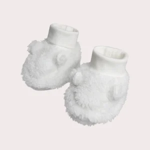 Chaussons blancs de naissance en sherpa