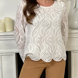 Blouse écrue avec broderie : Livia