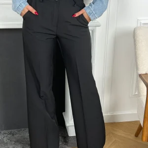 Pantalon noir : June