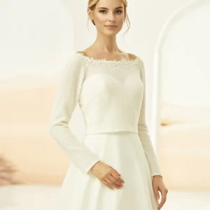 Boléro effet cachemire avec dentelle